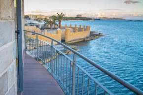 The Boat House, Żebbuġ